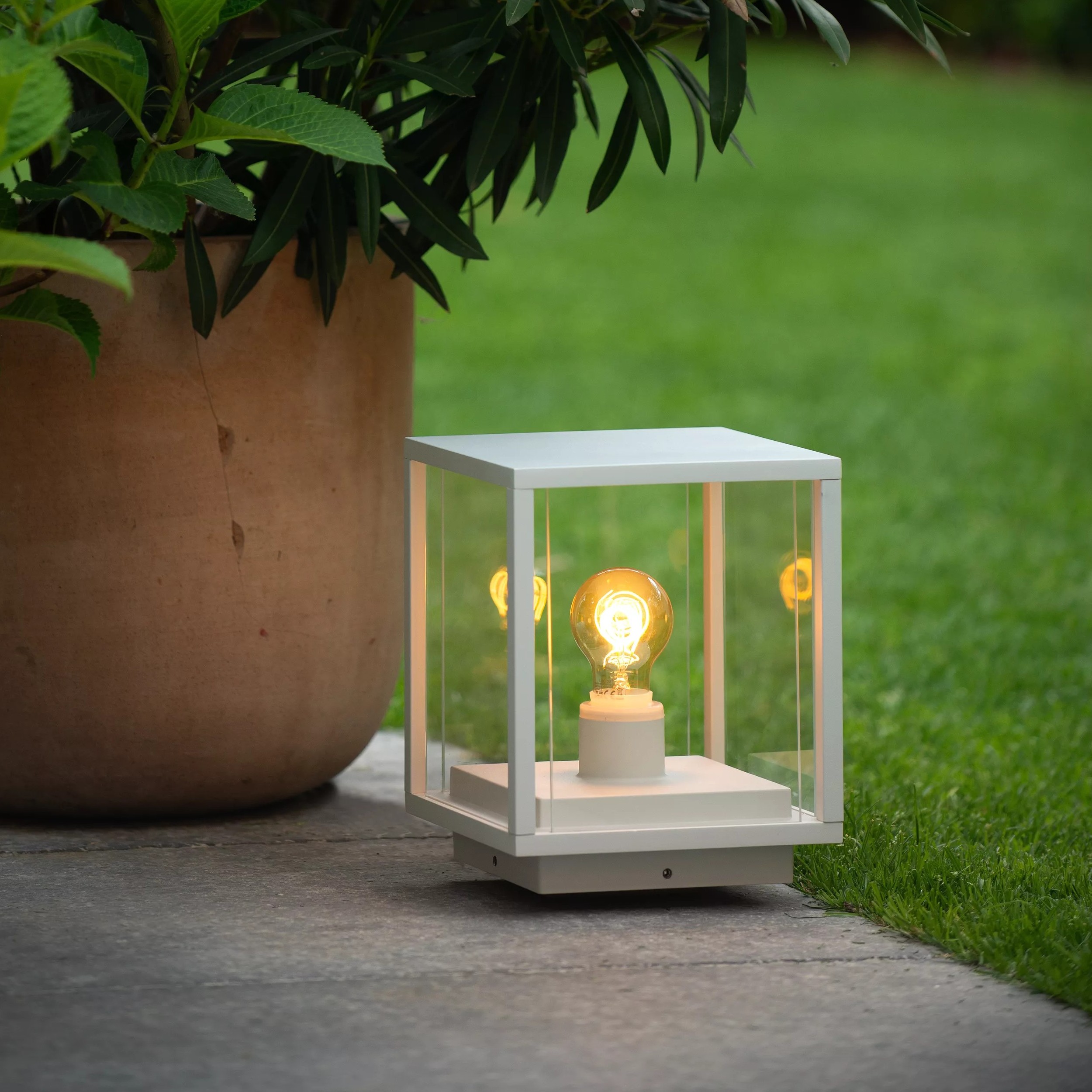 Lucide Claire - lampe sur pied - x 24,5 cm - IP54 - blanc