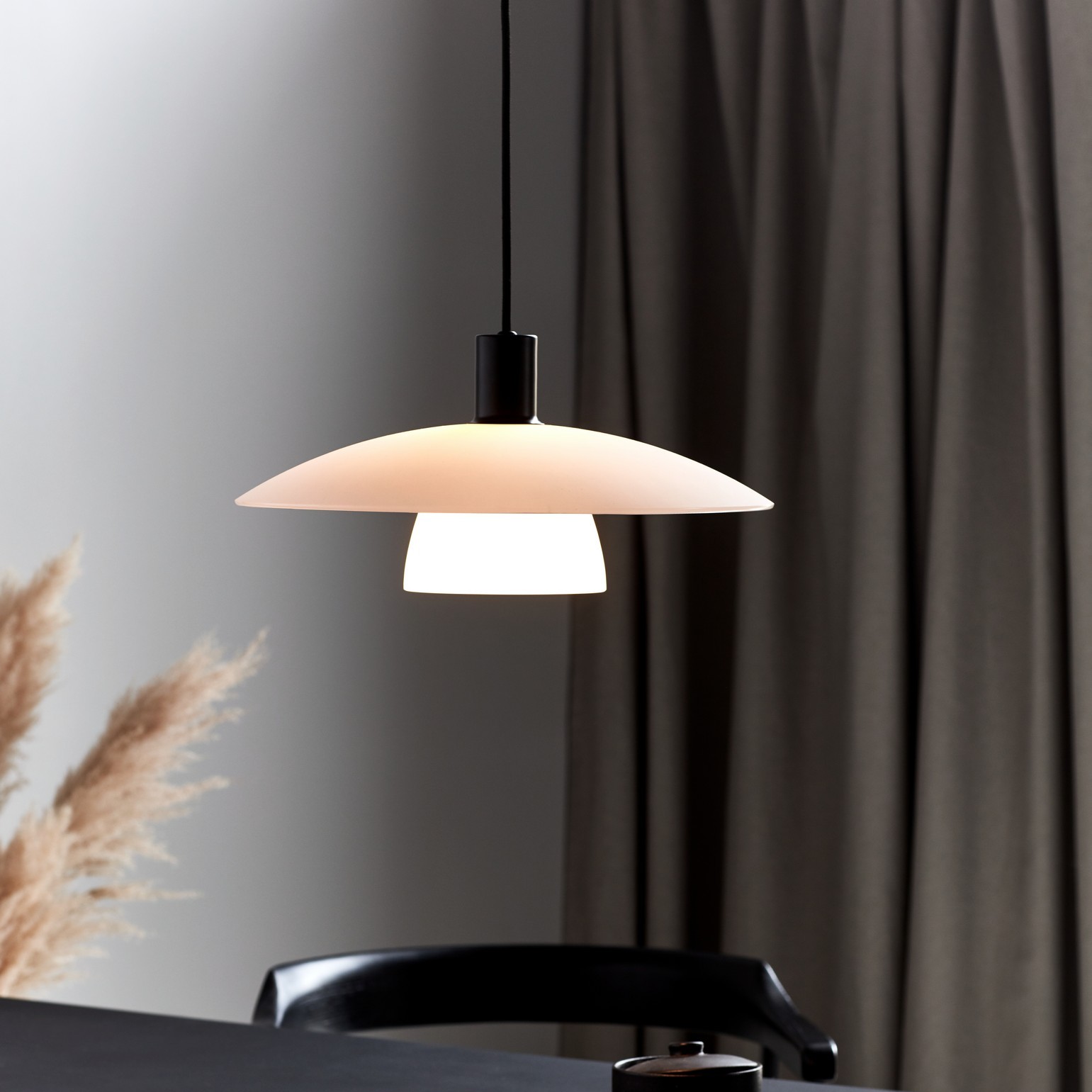 Nordlux Verona - lampe suspendue - Ø ,8 cm - blanc opale et noir