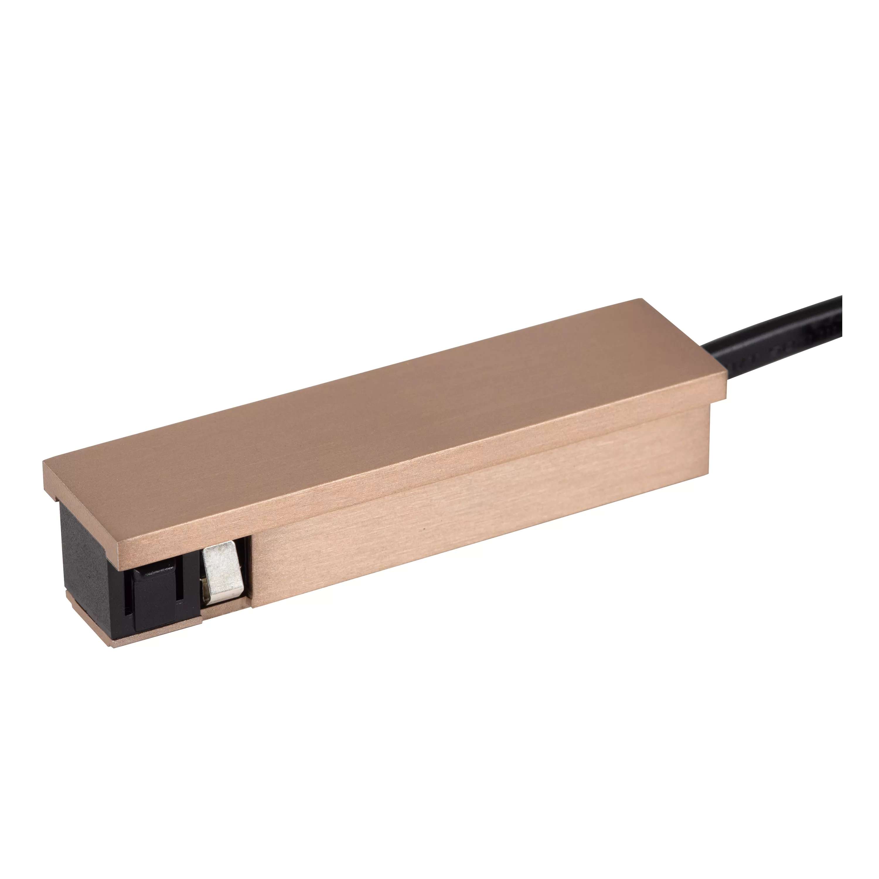 Lucide Linial - système de rails magnétiques - alimentation de départ - champagne