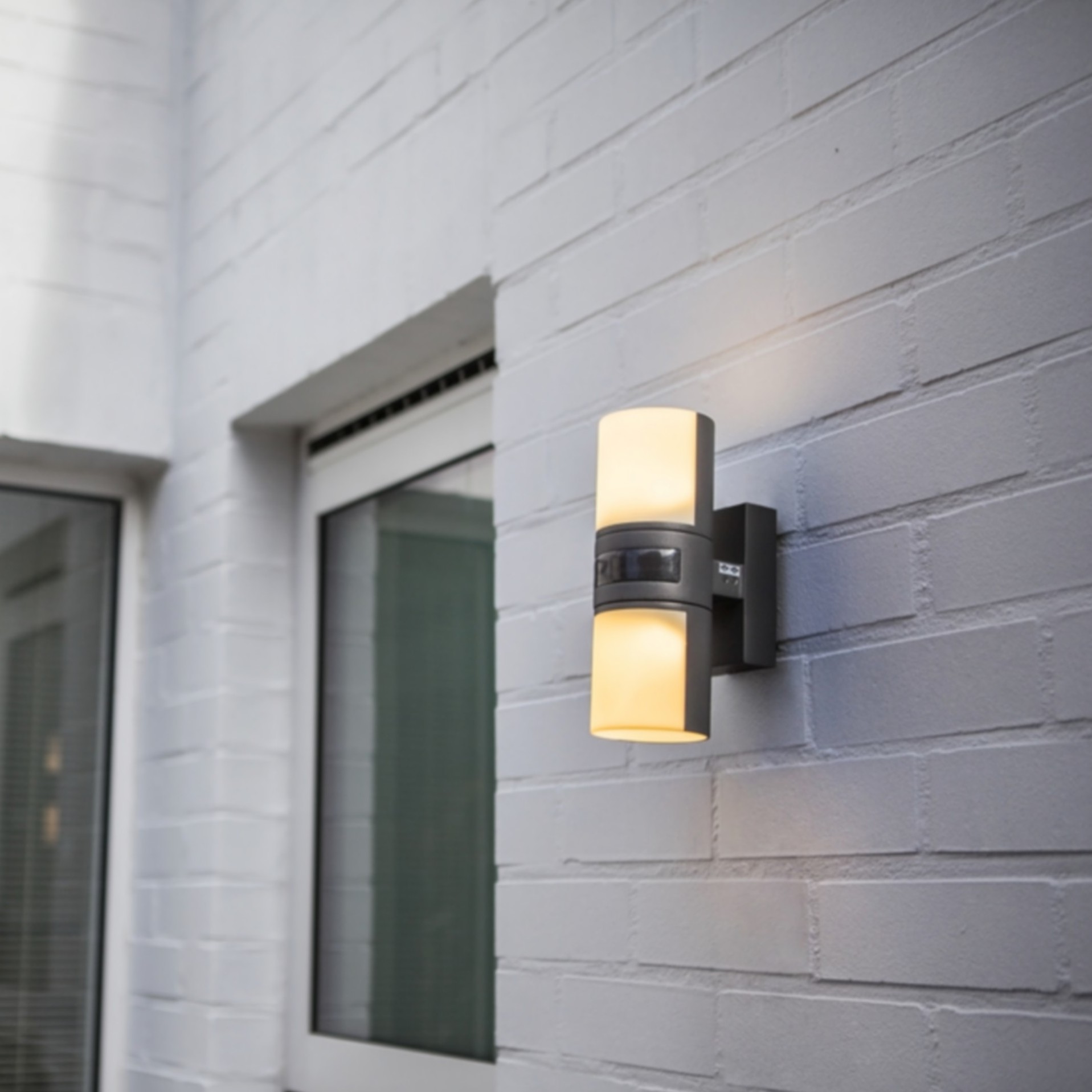Lutec Cyra - Applique d"extérieur avec détecteur - x - ,25W LED inclus - IP54 - gris foncé