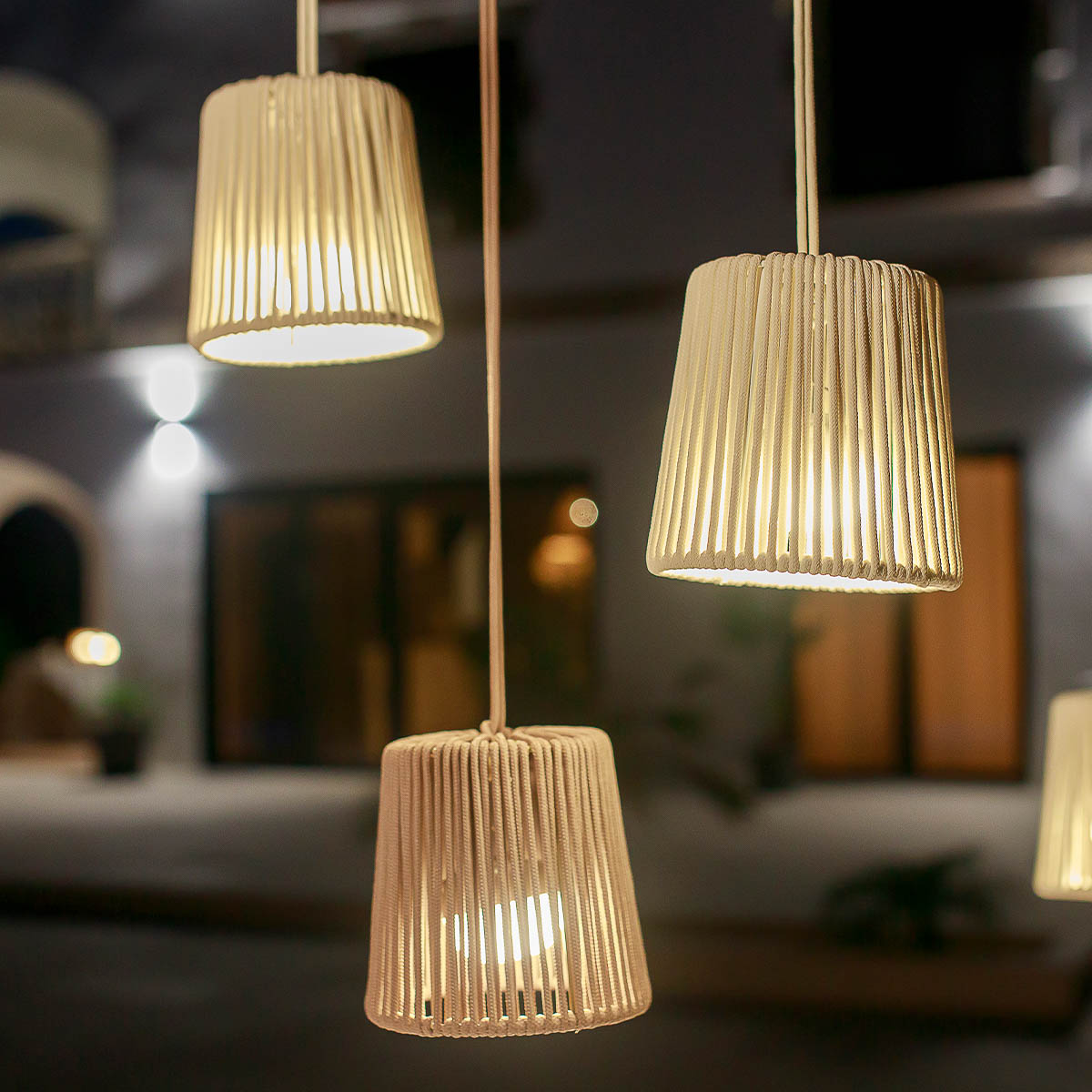 New Garden Conta Mini - lampe suspendue avec source lumineuse rechargeable et télécommande - Ø14,5 x 314,6 cm - 3W LED inclus - IP54 - blanc