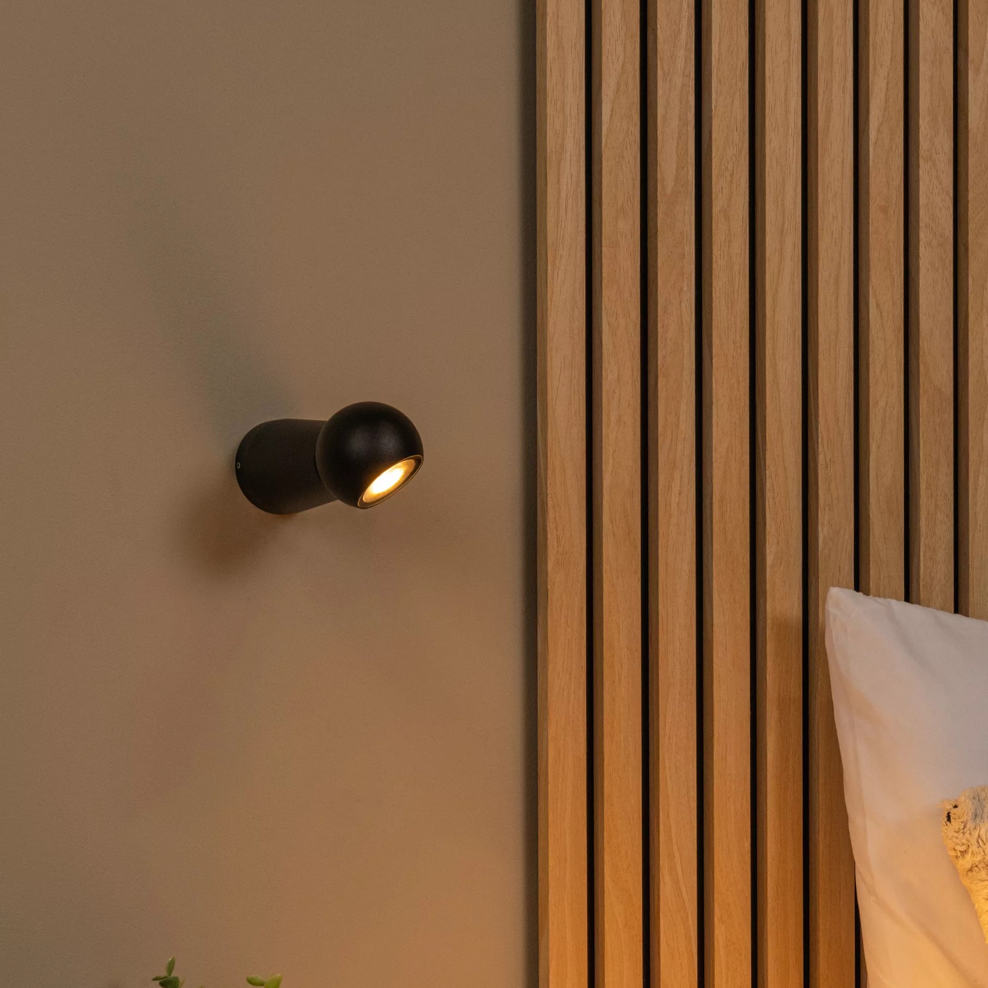 Lucide Ipsos - applique murale extérieure - Ø cm - 6W LED inclus - IP54 - noir