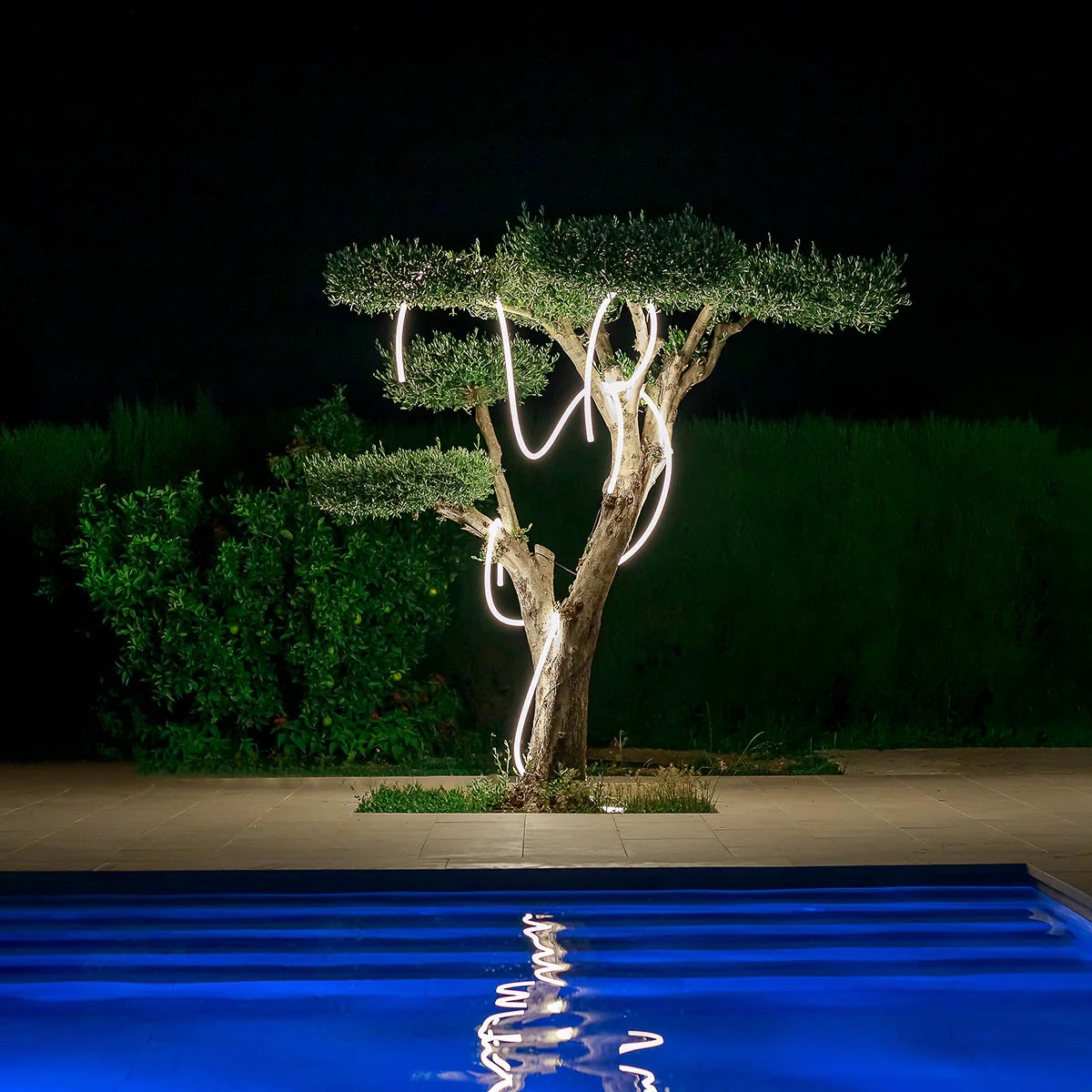 New Garden Neo - guirlande lumineuse - guirlande de 7m dont 4m de cordon - 48W LED inclus - IP65 - blanc