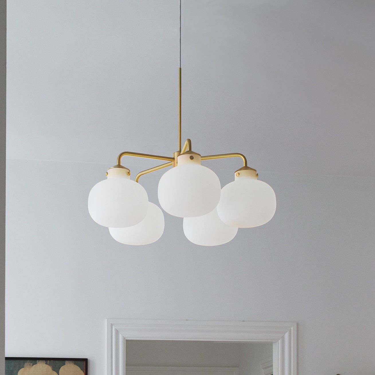 Design for the People Raito 5-Arm - lampe suspendue - Ø ,4 cm - blanc et laiton