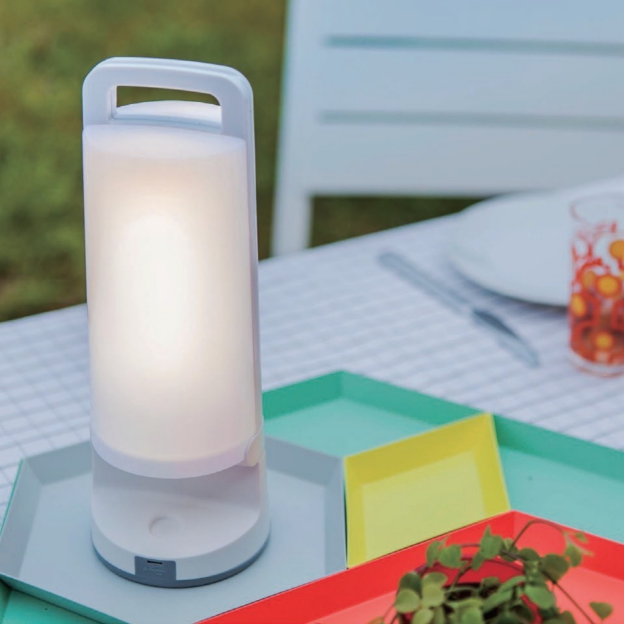 Lutec Dragonfly - lampe solaire portable avec port USB - Ø cm - gradateur à 3 niveaux - LED 1,2W inclus - IP54 - blanc