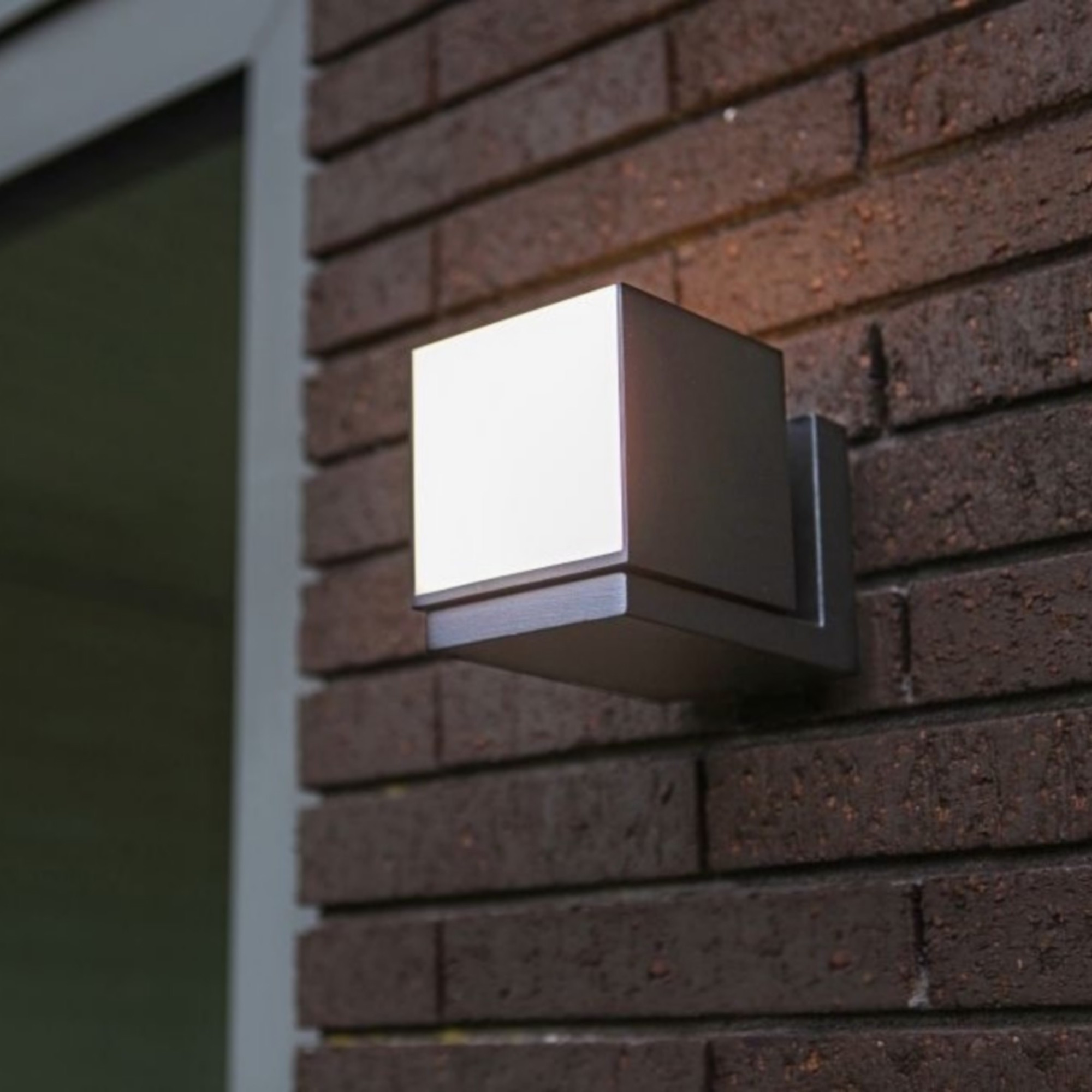 Lutec Cuba - applique murale extérieure - ,8 x 11,6 cm - 12,2W LED inclus - IP54 - 4000K - gris foncé