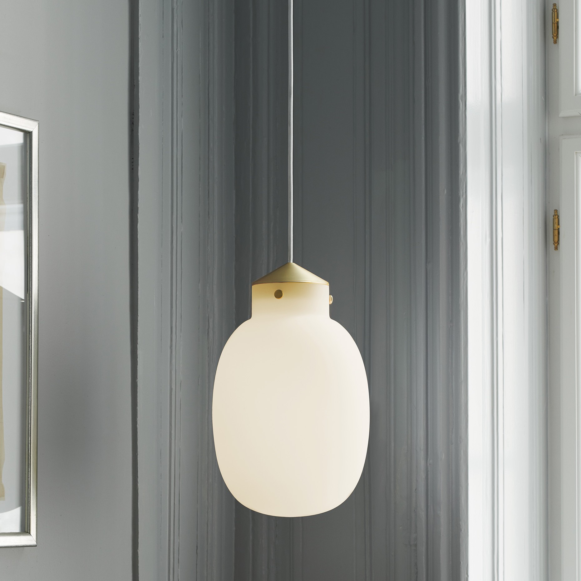 Design for the People Raito 22 - lampe suspendue - Ø 22,5 x 44,4 cm - blanc et laiton