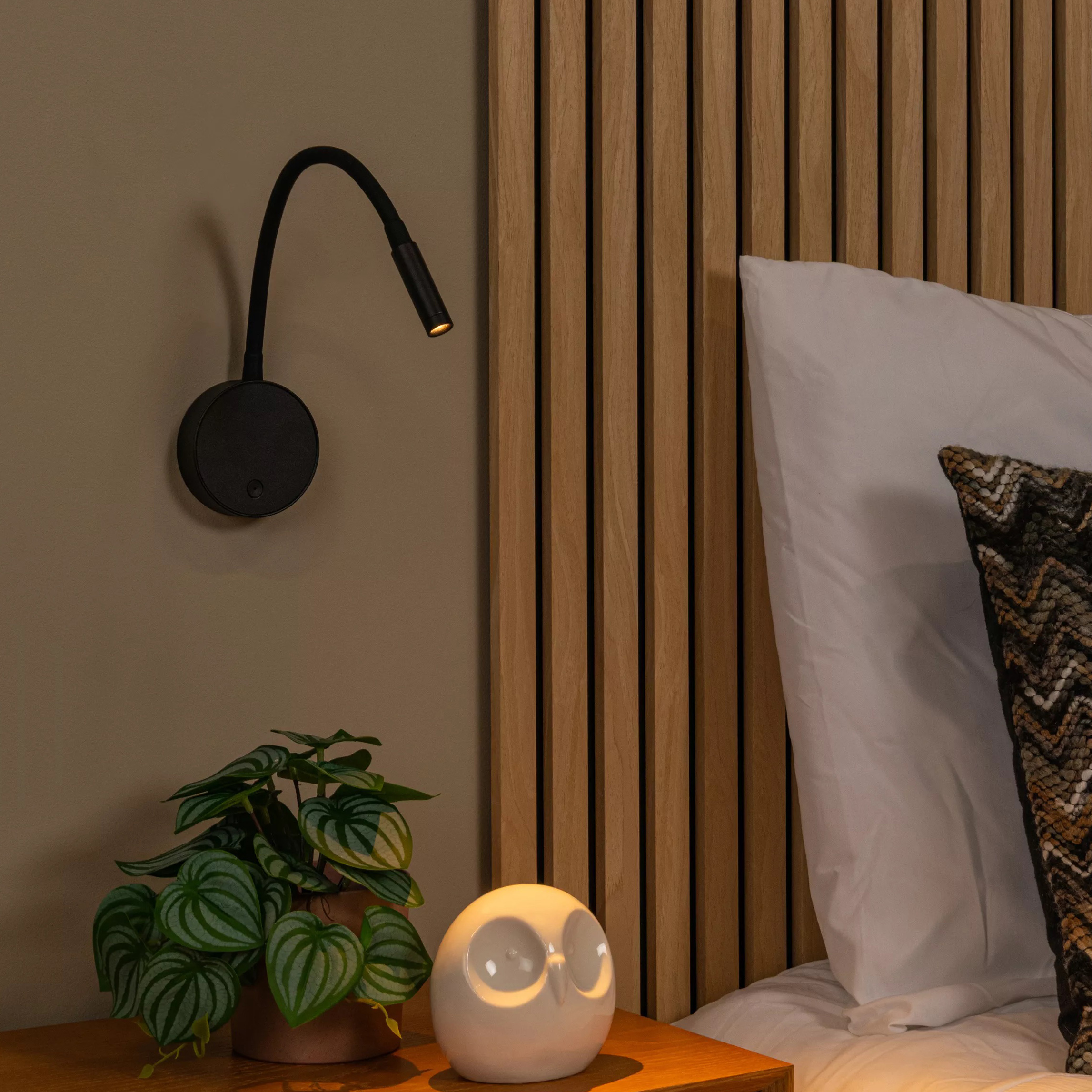Lucide Asja - applique murale rechargeable - Ø 8,5 x 42,1 cm - 3W LED dimmable inclus - noir