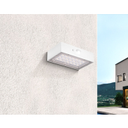 Century Italia Domino MINI - Applique solaire extérieure avec capteur - 9 x 3,5 x 13,7 cm - 3W LED inclus - IP65 - blanc