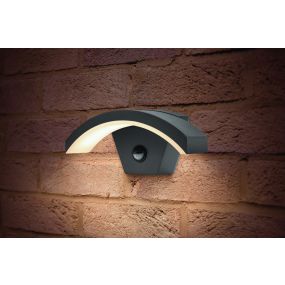 Integral LED Archy - applique murale extérieure avec détecteur de mouvement - avec fonction de neutralisation du détecteur - 27,5 x 11,2 x 11,7 cm - 8W LED inclus - IP54 - gris foncé - couleur de lumière blanche (4000K)