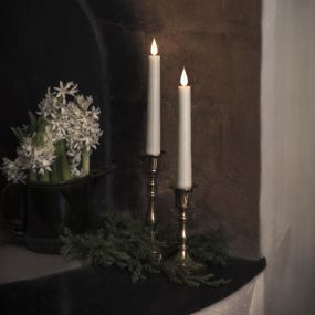 Konstsmide - set de 2 bougies flicker avec flamme 3D sur piles avec télécommande - Ø 2,5 x 21 cm - blanc