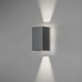 Konstsmide Cremona High Power - applique murale extérieure avec 2 faisceaux lumineux réglables - 9,5 x 11,5 x 17 cm - LED 9W inclus - IP54 - anthracite