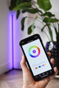 Calex lampadaire intelligent - fonction dimmable et couleur de lumière réglable via application - 140 x 23,5 cm - LED 12 W incluse - noir