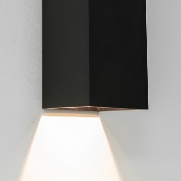 Artdelight Vegas - applique murale - 8 x 8 x 25 cm - 2 x 4W LED dimmable inclus - IP65 - noir