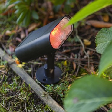 Lutec Ginbo - spot de sol à pointes et solaire avec détecteur de mouvement - éclairage intelligent - Lutec Connect - 8,6 x 10,9 x 15,5 cm - 7W LED inclus - IP54 - noir