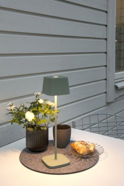 Konstsmide Capri - lampe de table d'extérieur - 10 x 10 x 36 cm - 2,2W dim to warm LED inclus - rechargeable - IP54 - vert
