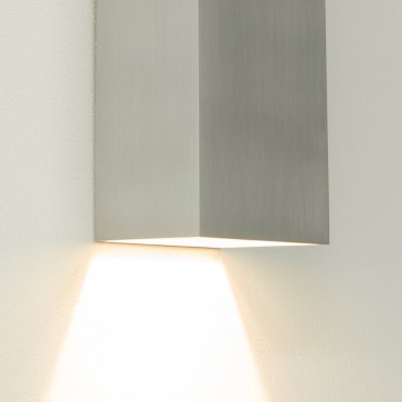Artdelight Vegas - applique murale - 8 x 8 x 25 cm - 2 x 4W LED dimmable inclus - IP65 - aluminium