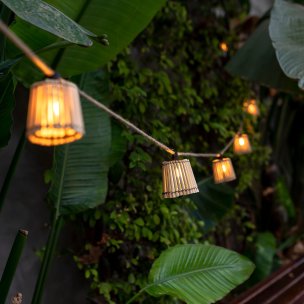 New Garden Okinawa Garland - guirlande lumineuse - guirlande de 8 mètres avec cordon de 3 mètres - 10 ampoules LED incluses - IP44 - bambou