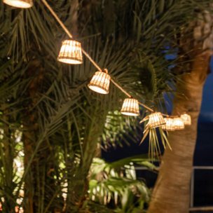New Garden Aurora - guirlande lumineuse - guirlande de 8 mètres avec cordon de 3 mètres - 10 ampoules LED incluses - IP44 - rotin