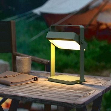 Nordlux Saulio Solar - lampe de table avec source lumineuse solaire rechargeable - gradateur à 3 niveaux - 3,5W LED inclus - 23,6 x 17 x 10,7 cm - IP44 - vert olive