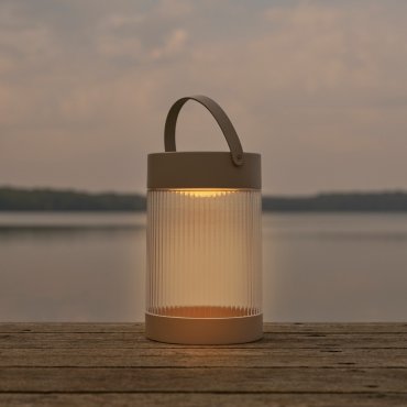 Nordlux Coupar Solar - lampe de table portable à énergie solaire avec port USB - Ø 14 x 22 cm - 3 niveaux de gradation - LED 3,2W incluse - IP44 - sable
