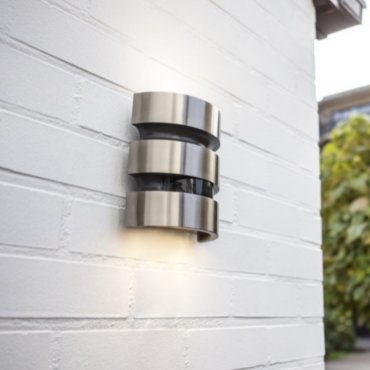 Lutec Maya - Applique d'extérieur avec détecteur - 15 x 7 x 17 cm - 18,5W LED inclus - IP44 - acier inoxydable