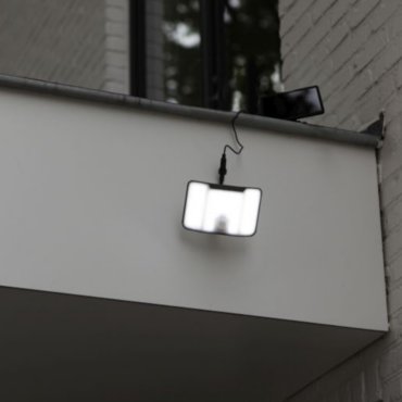 Lutec Kombo - spot solaire avec capteur - 16 x 10,2 x 8,9 cm - 6W LED inclus - IP44 - noir