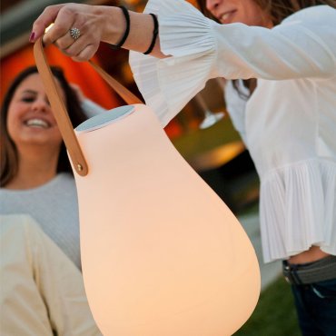 New Garden Kurby 38 - lampe de table solaire rechargeable avec télécommande - Ø 27,5 x 37 cm - LED inclus - blanc - RGB + couleur de lumière blanche