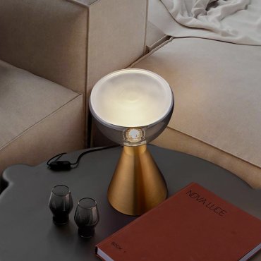 Nova Luce Voi - lampe à poser - 17 x 32 cm - 8W LED inclus - laiton doré et verre fumé