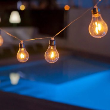 New Garden Stella - guirlande lumineuse solaire - guirlande lumineuse de 4,5m dont 1,5m de cordon - 10 ampoules LED incluses - IP44 - couleur de lumière blanc chaud