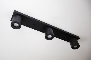 MODÈLE D’EXPOSITION - Gozzano – plafonnier – 130 x 10 x 11,5 cm – noir