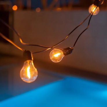 New Garden Allegra - guirlande lumineuse avec sources lumineuses remplaçables - guirlande de 8m dont 3,25m de cordon - 10 ampoules LED incluses - IP44 - noir