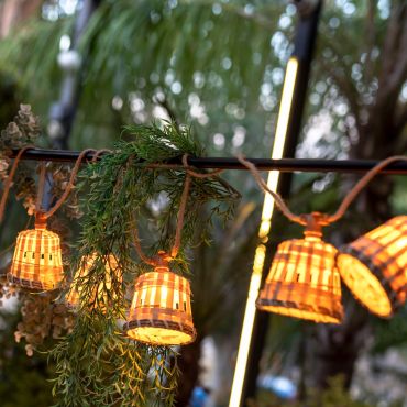 New Garden Garland Lift - Cadre de table extensible pour guirlandes lumineuses - 56-101 x 140-253 cm - noir