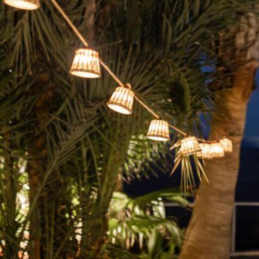 New Garden Aurora - guirlande lumineuse - guirlande de 8 mètres avec cordon de 3 mètres - 10 ampoules LED incluses - IP44 - rotin