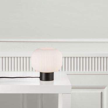 Nordlux Milford 20 - lampe à poser - Ø 20 x 20 cm - blanc opale et noir